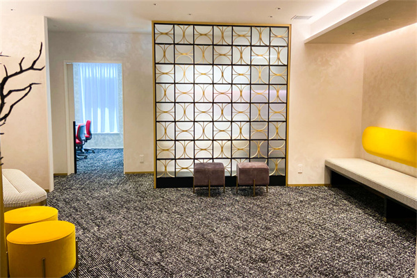 日本惠圣会医疗美容诊所 梅田院大厅休息区 日本惠圣会医疗美容诊所 梅田院大厅休息区