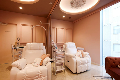 日本RPT大阪诊所休息室 日本RPT大阪诊所休息室